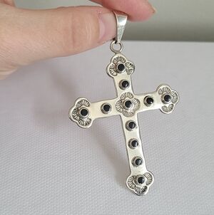 Vintage Taxco Mexico Sterling Silver Black Onyx Engraved Cross Pendant Necklace
